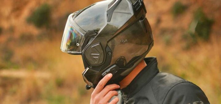 La DGT confirma que las motos podrán circular por el arcén, pero no en 2024