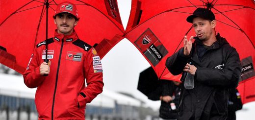 Stoner, primer crítico con el nuevo reglamento de MotoGP: "Solo los ingenieros sacarán beneficio"
