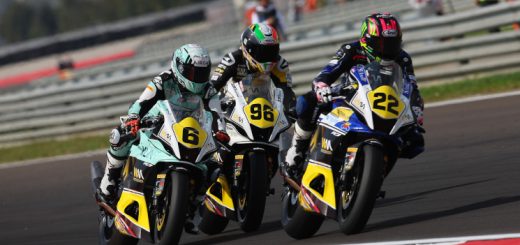 Ana Carrasco gana ante una María Herrera que ha remontado a lo Marc Márquez: de última a 2ª