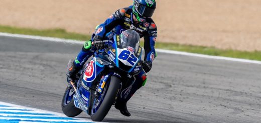 ¡Es leyenda! Adrián Huertas es el primer español campeón del mundo de Supersport pese a la victoria de Stefano Manzi