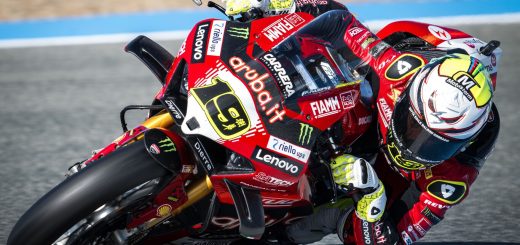 Los lastres de la Ducati tumban a Álvaro Bautista. Ha sido el piloto con más caídas de la temporada en Superbikes