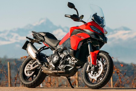 Premium, fabricada en Europa y ultraequipada. La nueva Ducati Multistrada V2 viene a plantar cara a la Yamaha Tracer 9 en la guerra de las trail asfálticas