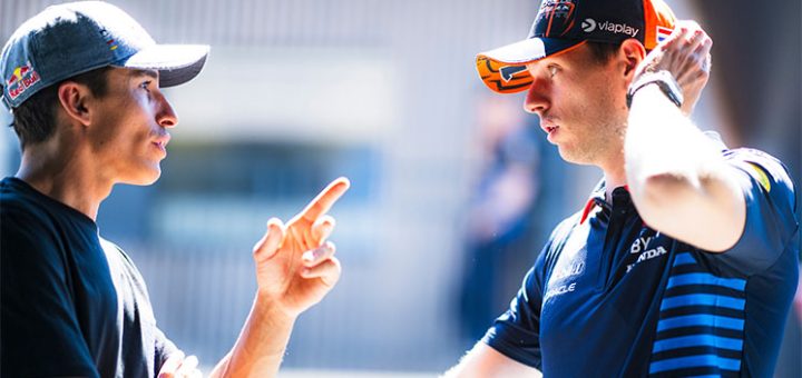 Verstappen: "Me gustaría probar una MotoGP, aunque sería prudente empezar con una Moto2 o Moto3"