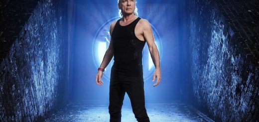Bruce Dickinson seguirá girando en solitario en 2025
