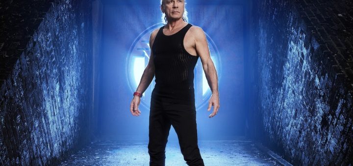 Bruce Dickinson seguirá girando en solitario en 2025
