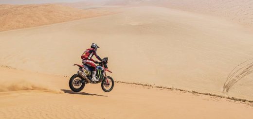 Dakar: Tosha Schareina, de Honda, mantiene viva la lucha en la penúltima etapa