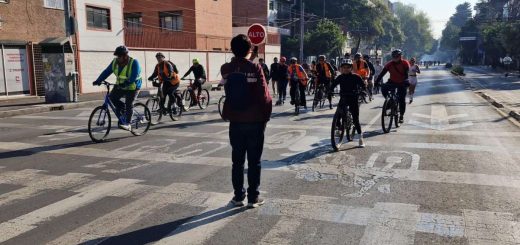 Ciudad Neza regulará uso de bicis, scooters y motos - El Universal