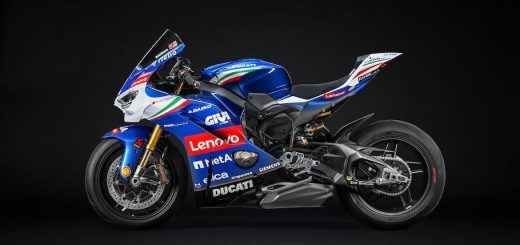 Ducati celebra la victoria de Pecco Bagnaia en MotoGP con la Panigale V4 Tricolore Italia