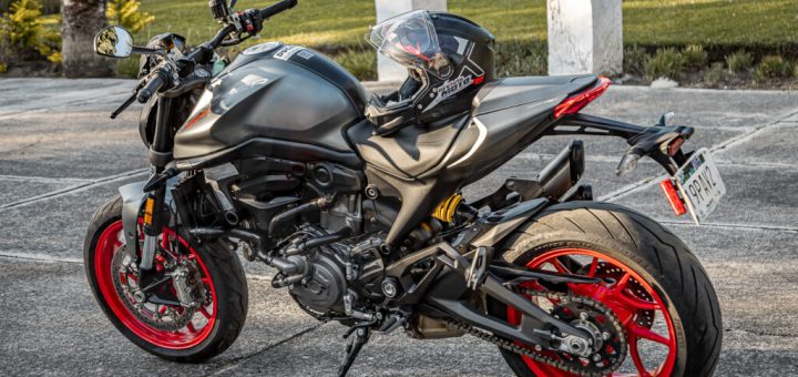 Ducati Monster +: La nueva cara del monstruo