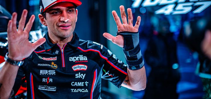 Jorge Martín hace un alto en su recuperación para lanzar el último modelo de Aprilia