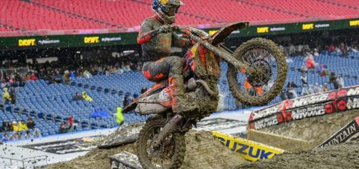 AMA Supercross 2025 – Foxborough: Un duelo de titanes rumbo al título