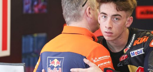 Pedro Acosta instado por el campeón de MotoGP a "aprovechar la oportunidad" para dejar KTM