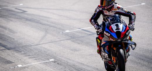 WorldSBK: Triple victoria del campeón Toprak Razgatlioglu en Portimao