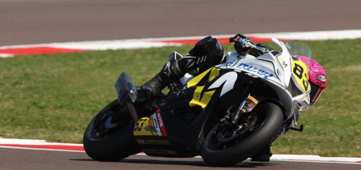 Astrid Madrigal hace historia al clasificar en tercera posición en el mundial femenil de motociclismo en Cremona