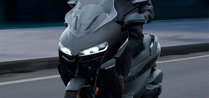 Casi 40 cv, pinzas radiales, TFT mirroring... los scooters Zontes 368 quieren arrasar en España