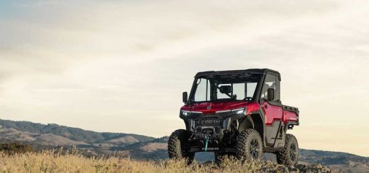CFMoto abrió un nuevo concesionario y presentó tres nuevos modelos