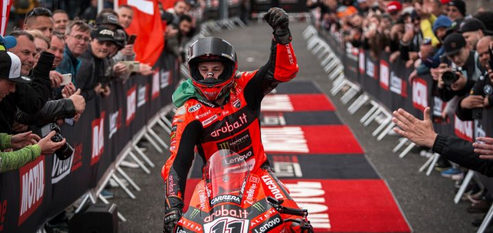 Éxodo en Superbikes. Ducati tiene un plan para llevarse a Nicolò Bulega a MotoGP, y dejaría al WSBK sin estrellas