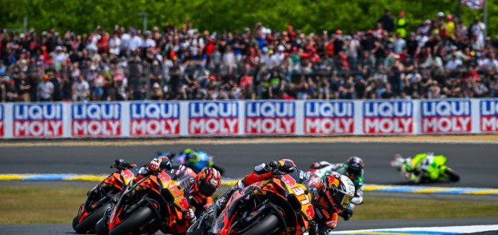 ¡Increíble! Johann Zarco gana la carrera más loca de MotoGP, Marc Márquez sobrevive y Fermín Aldeguer se estrena en el podio
