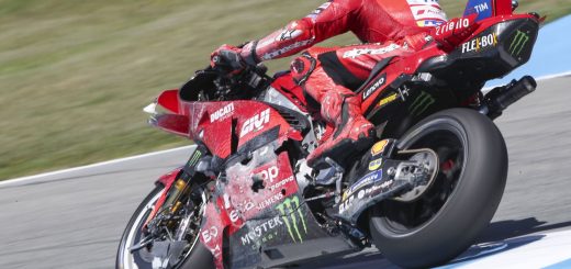 Marc Márquez “desgarrado” y “nervioso” - “puede tropezarse él mismo”