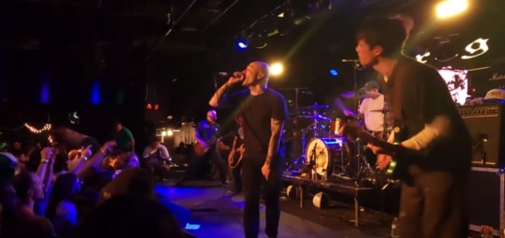 Mira a Drug Church tocar un set con Jeremy Bolm de Touché Amoré en la voz