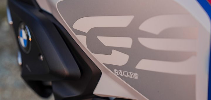 "Nos lo tomamos como un cumplido". BMW se revuelve ante la avalancha de copias chinas de sus motos