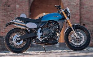 Tiene motor de Yamaha, pero es mucho más barata y apunta directo a CFMoto