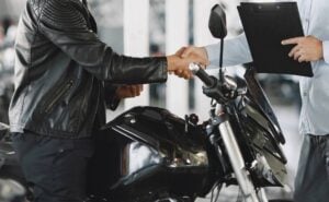 ¿Financiación 100% digital para comprar motos? Este banco la ofrece en hasta 72 cuotas