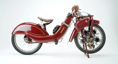 Hubo una marca de motos que quiso poner el motor en la rueda delantera. Fueron el gran rival de BMW, pero murieron de éxito