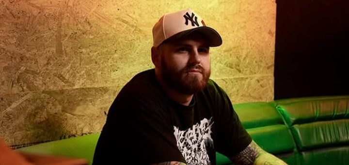 Tom Smith Comenta Sobre Cómo El Agotamiento Severo Lo Llevó A Dejar The Acacia Strain En 2022