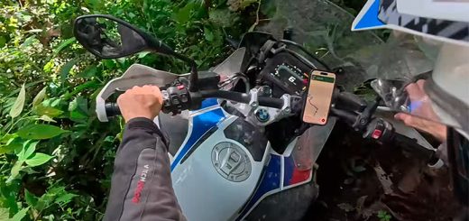 Un segundo de despiste, 20.000 dólares por el barranco y un susto en la selva peruana