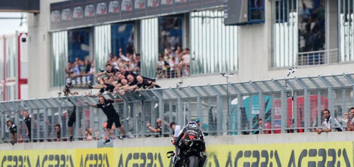 Hungarian hat-trick for Razgatlioglu as WorldSBK races for the 1000th time