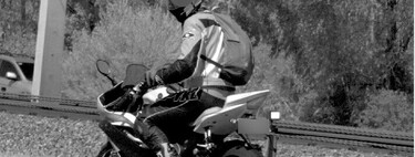 La madre de todas las multas es para este motero de Vigo al que la Policía pilló drogado, bebido y haciendo un caballito