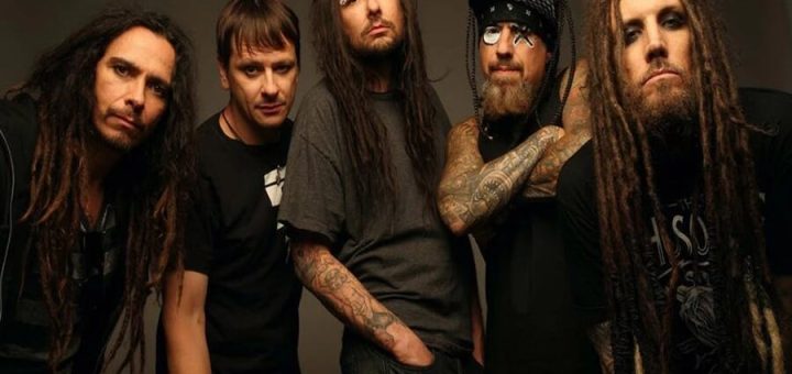 Las 5 bandas del nu metal más pesadas de los años 2000