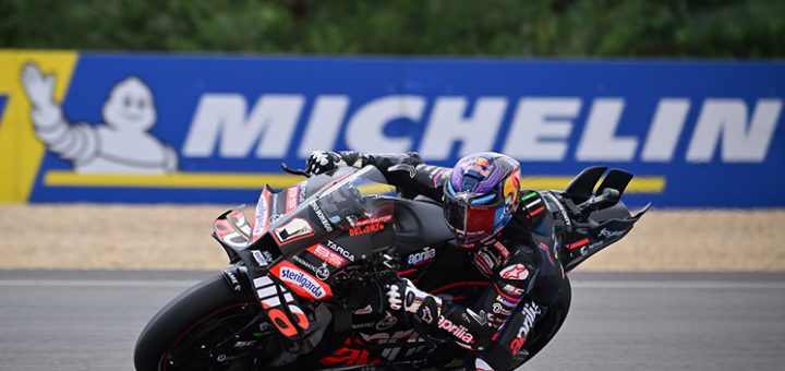 Martín tras un viernes excepcional: "Ya siento que la Aprilia es mi moto"