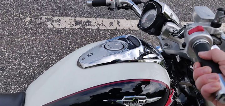 Moto del día: Suzuki Intruder M800Z (2009)