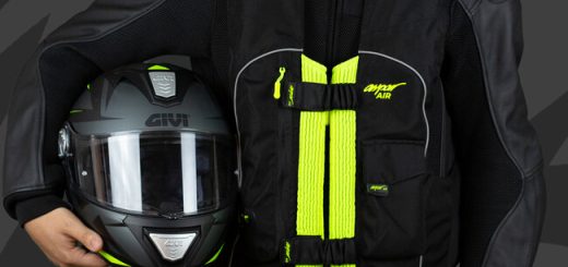 No, el airbag en moto ni es ni va a ser obligatorio en España. La DGT lo ha desmentido, y lo mismo para el resto de Europa