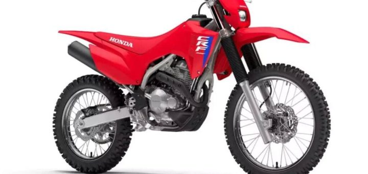 Con motor de Tornado, pero más barata, Honda lanzó una nueva 300 cc para competir con la Kawasaki KLX 300R