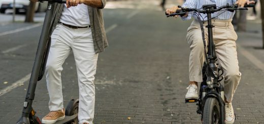 ¿Cuándo Habrá Placas y Licencias para Motos Eléctricas y Scooters en CDMX? Gobierno Hará Campaña - N+
