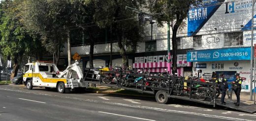 Hay operativo: Arrastra ‘La Bestia’ a motos al norte de la CDMX - Excélsior
