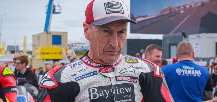 Jeremy McWilliams consigue una sustitución de última hora con Yamaha