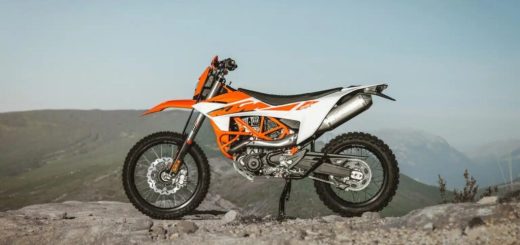 KTM revela las nuevas 690 Enduro R y 690 SMC R 2026: Más potencia, más tecnología y diseño afilado