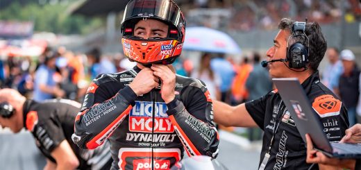 Manuel González depende de lo que haga Moreira para subir a MotoGP