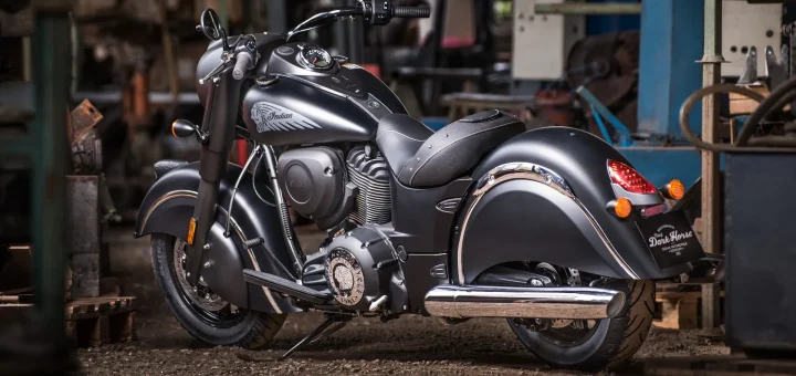 Moto del día: Indian Chief Black Horse (2016)