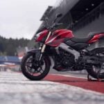 Bajaj, Honda o Royal Enfield: ¿quién tiene la naked mediana más barata