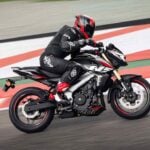 Bajaj, Honda o Royal Enfield: ¿quién tiene la naked mediana más barata