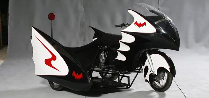 ¡De ciudad Gótica a tu cochera! Yamaha 250 Bat-Cycle