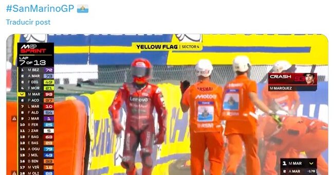 Marco Bezzecchi rompe la racha de Ducati en las sprint gracias una caída de Marc Márquez muy celebrada en Misano