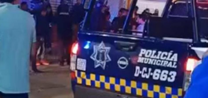 Mujer y Joven Quedan Heridos de Gravedad Tras Choque y Pelea en León, Guanajuato - N+