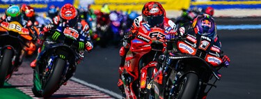 Toprak Razgatlioglu repite triplete en Francia y Álvaro Bautista remonta pero se queda sin podio