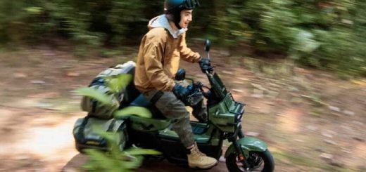 Inspirada en un auto de Nissan, esta 125 cc de Honda reinterpreta el concepto de moto utilitaria